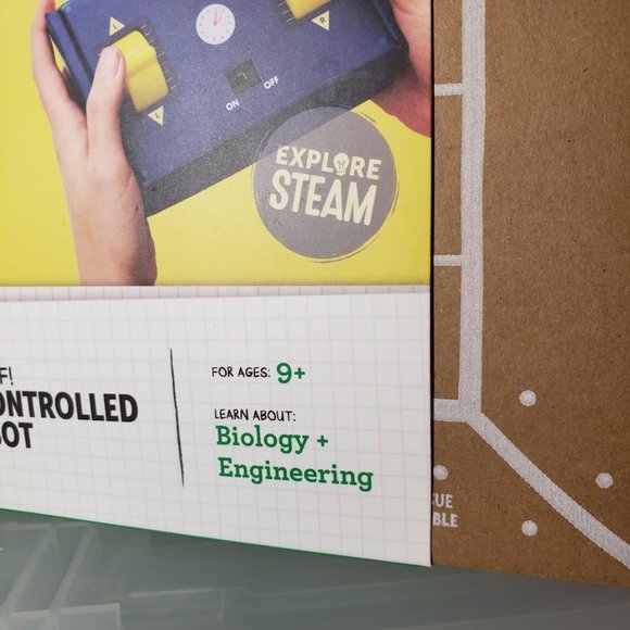 New Remote controlled Snake Robot Kiwi Co. KiwiCo LED Circuits and Biomimicry Sn - Picture 4 of 12